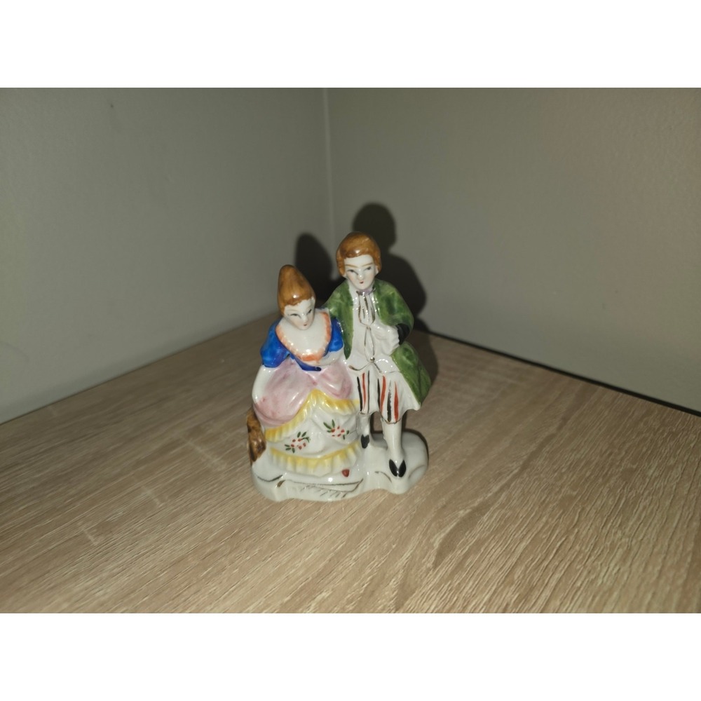 Vintage Made in Occupied Japan Porcelain‎ Colonial Couple Figurine Green Pink